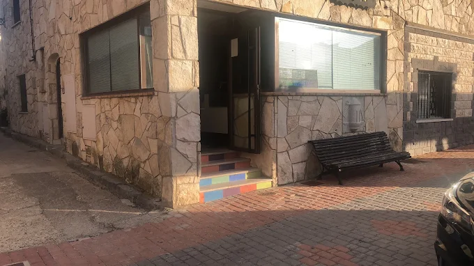 Fachada del establecimiento PelaHouse en La Muela, Zaragoza